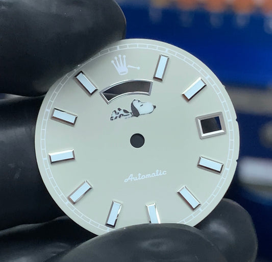 Dial maker - SP-05 snoopy Dial With Full lume day /date wheel for NH36