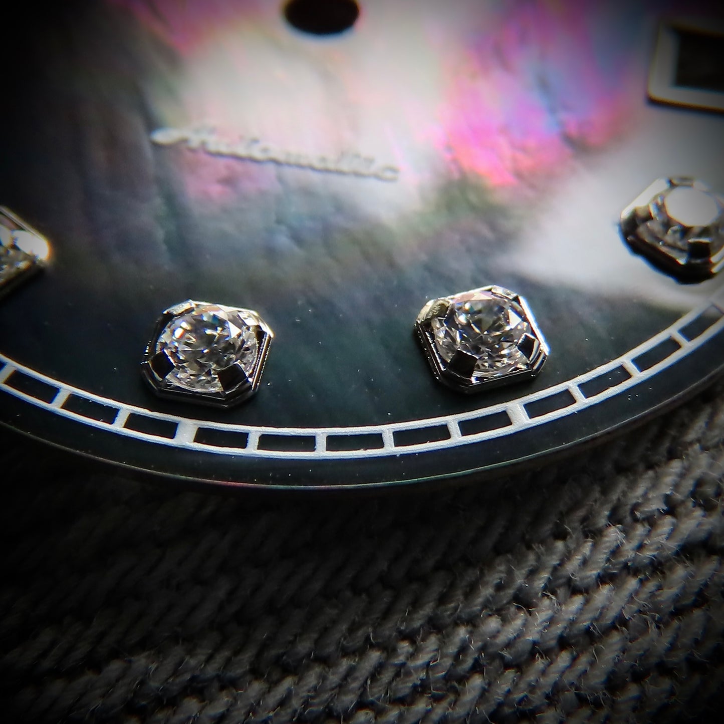 Dial maker - Black MOP dial with Gemstone / Full BGW9 lume day / date wheel For Seiko NH36 Movement