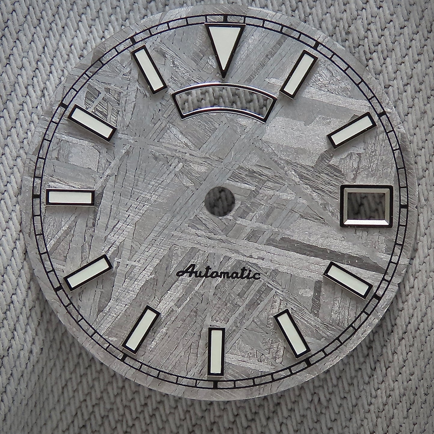 Dial maker - Natural Meteorite Dial For NH36 Movement BGW9 Lume