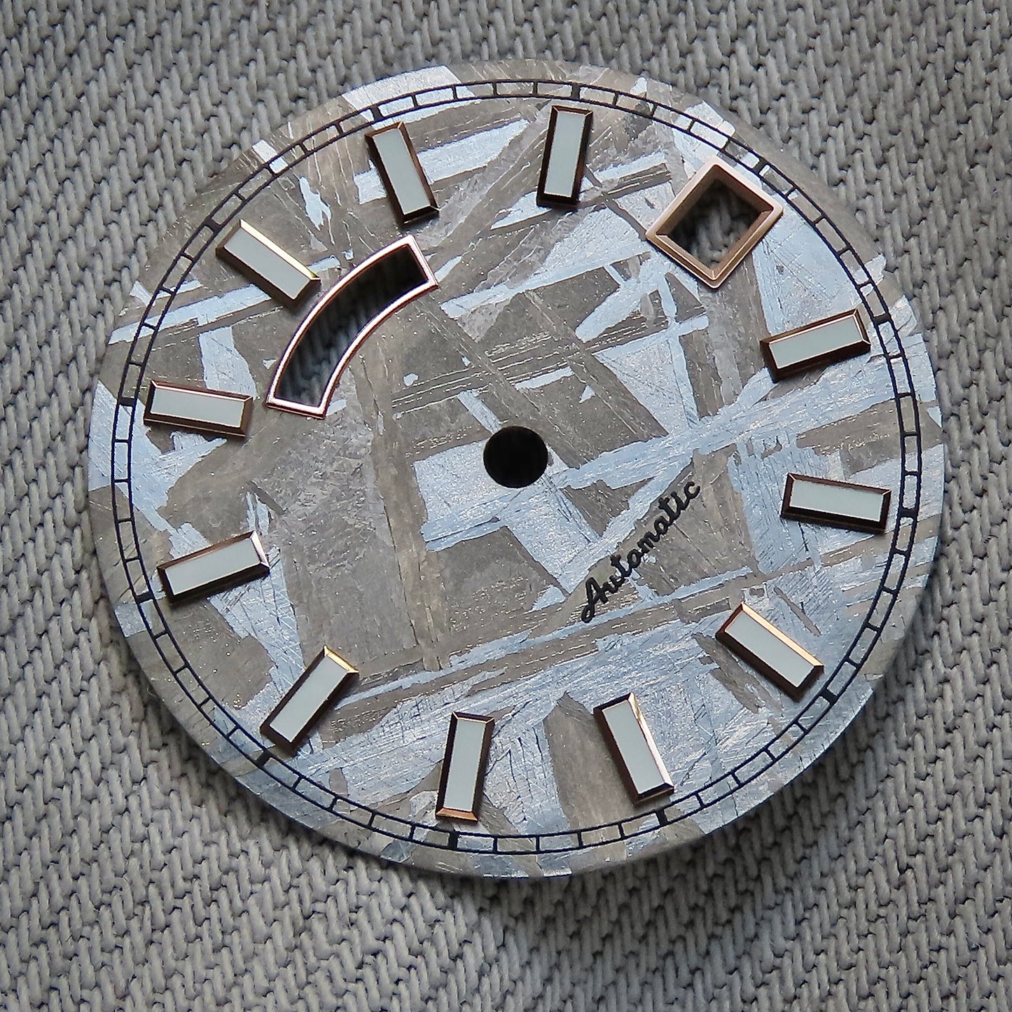 Dial maker - Natural Meteorite Dial For NH36 Movement BGW9 Lume