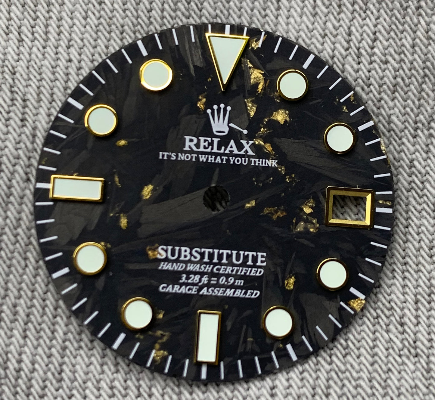 Dial Maker - Black Forged Carbon With Gold leaf Dial For Seiko mod , Relax Dial