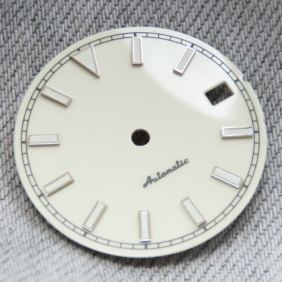 Dial maker - Beige Enamel Dial for Seiko mod BGW9 Lume