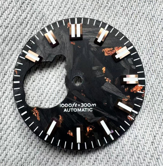 Dial maker - Forged Carbon Fibre Dial with Rose gold leaf for Seiko mod NH38 Movement