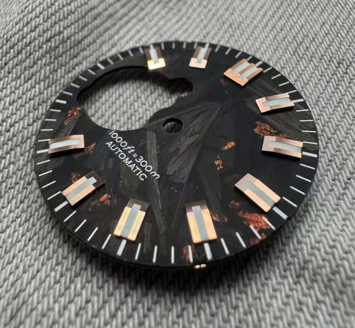 Dial maker - Forged Carbon Fibre Dial with Rose gold leaf for Seiko mod NH38 Movement