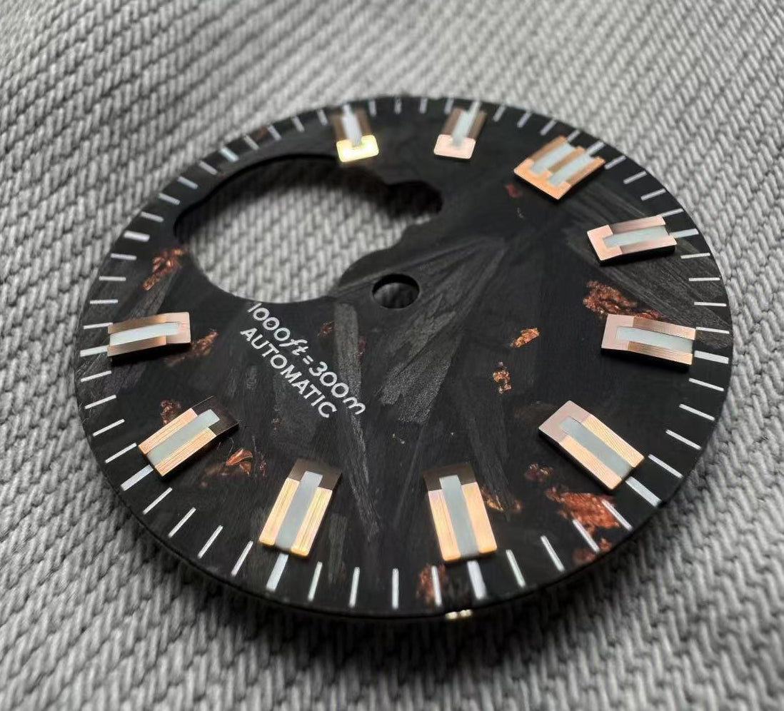 Dial maker - Forged Carbon Fibre Dial with Rose gold leaf for Seiko mod NH38 Movement