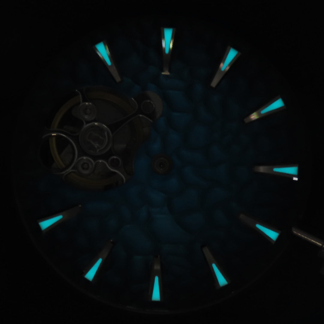Dial Maker -Hammered Pattern Gradient blue Dial For Seiko Mod NH38