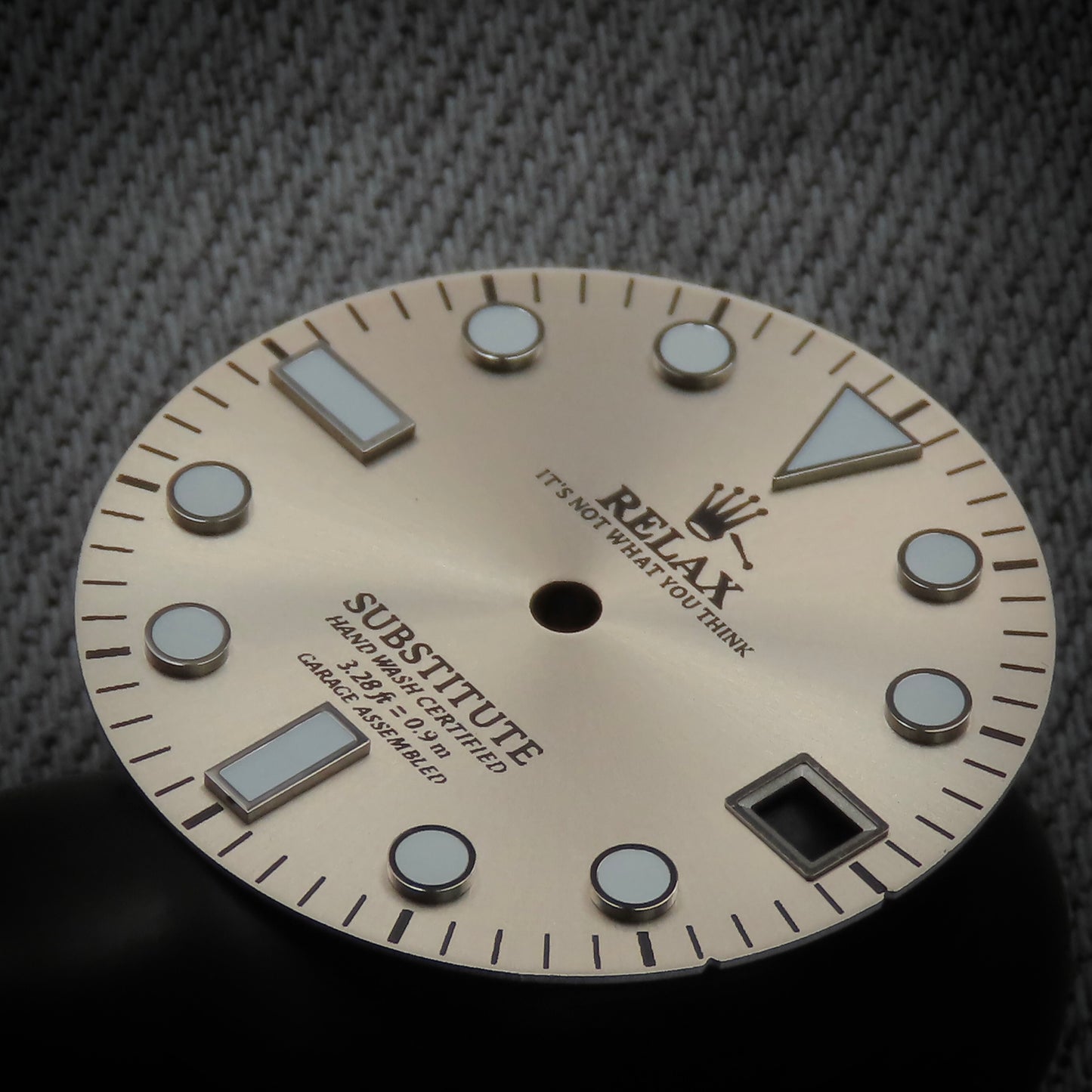 Dial Maker - Sunburst Champagne Relax Dial