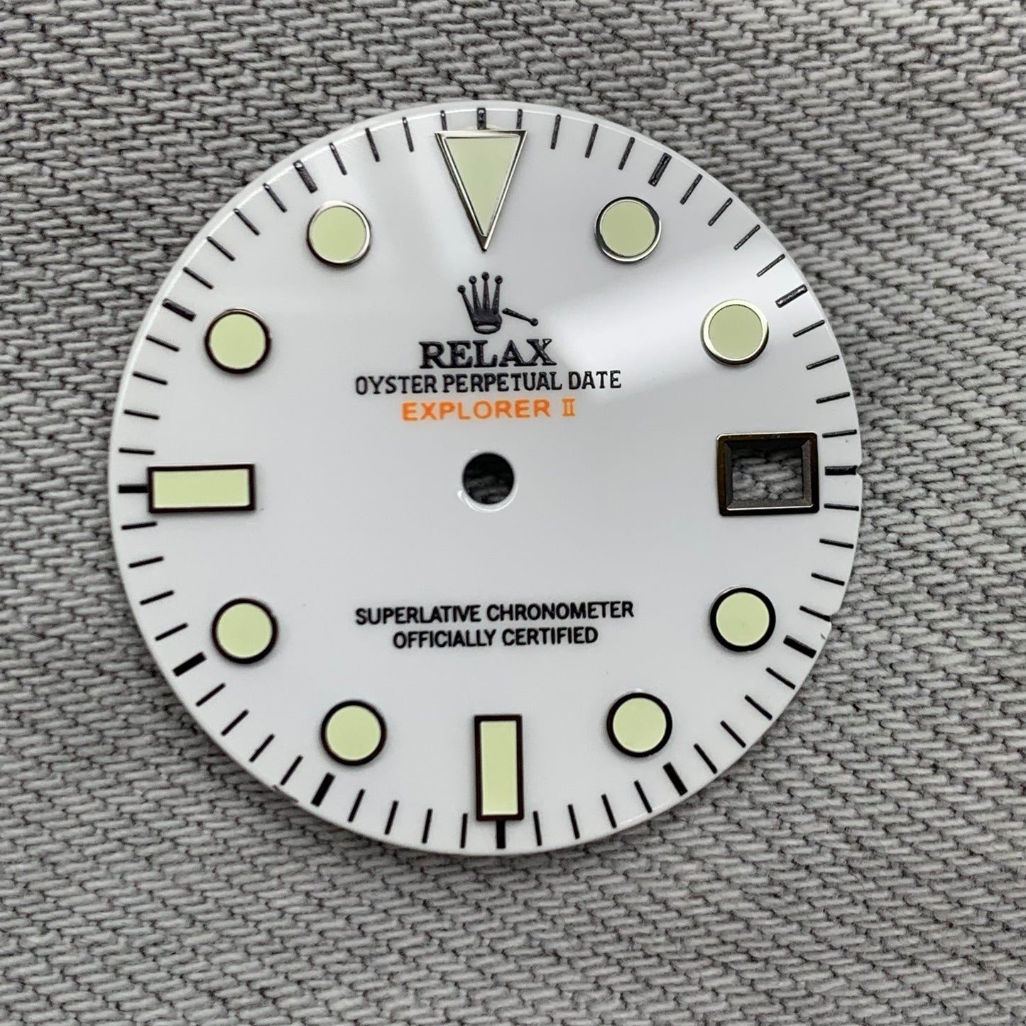 Dial Maker -White Enamel Explorer II Relax Dial for seiko mod NH34