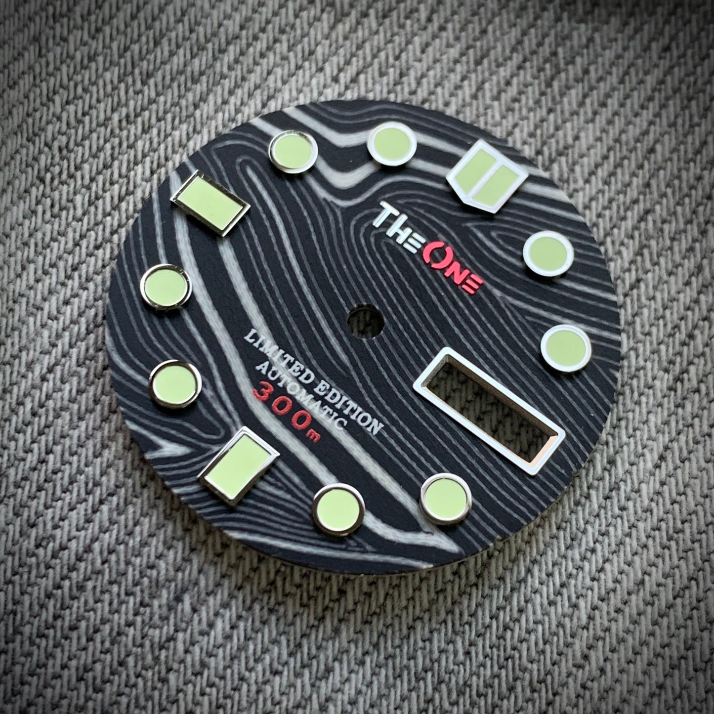 Dial maker - Black / white Forged Carbon Fiber Dial