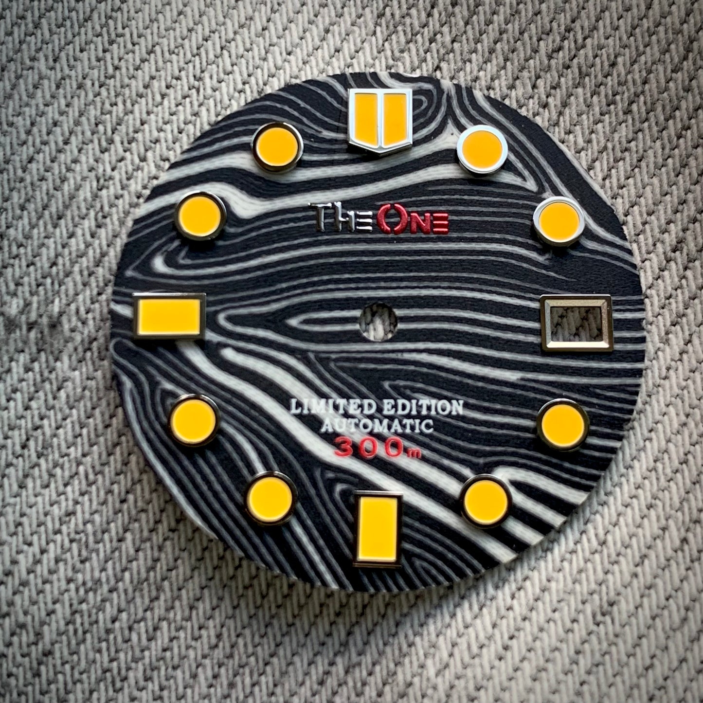 Dial maker - Black / white Forged Carbon Fiber Dial