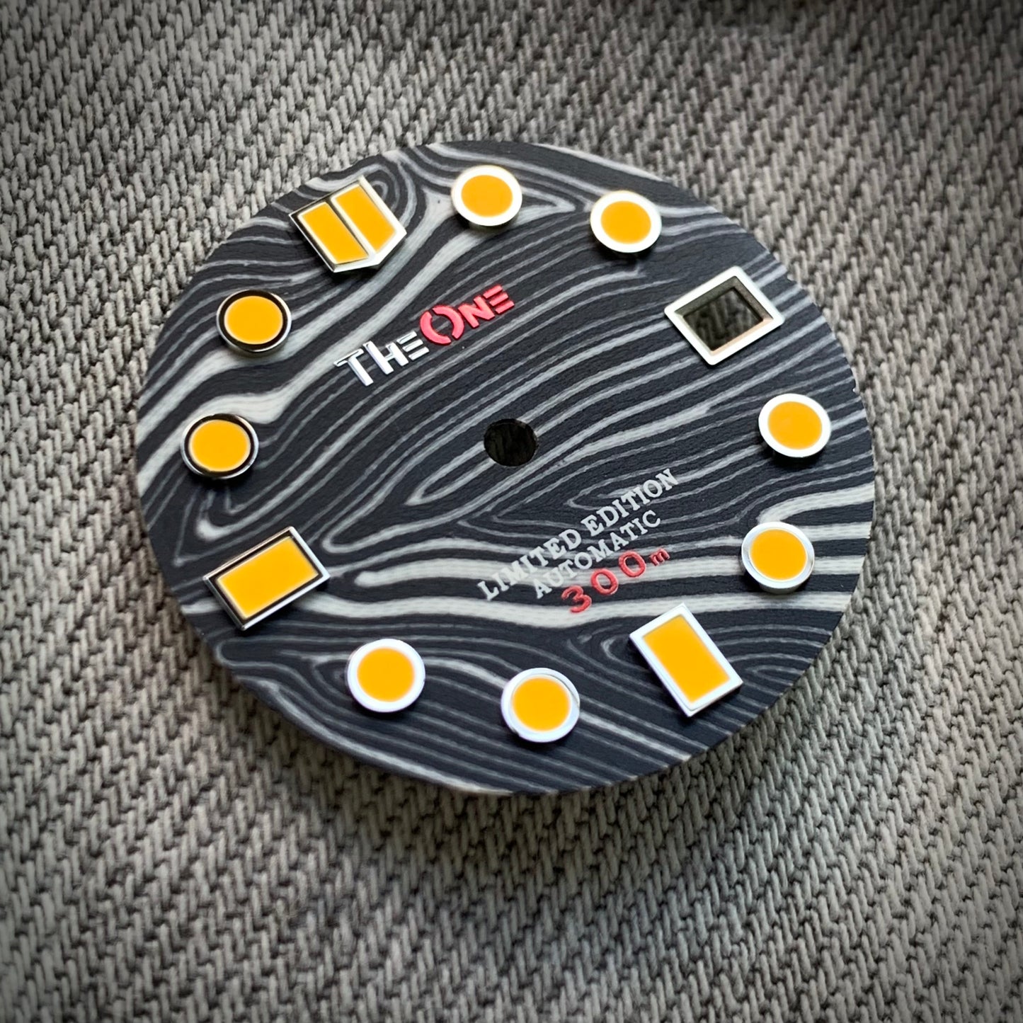 Dial maker - Black / white Forged Carbon Fiber Dial