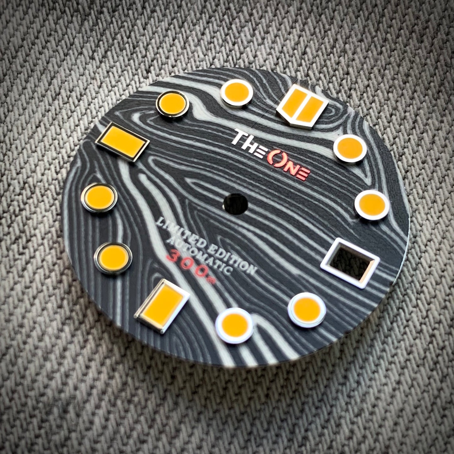 Dial maker - Black / white Forged Carbon Fiber Dial