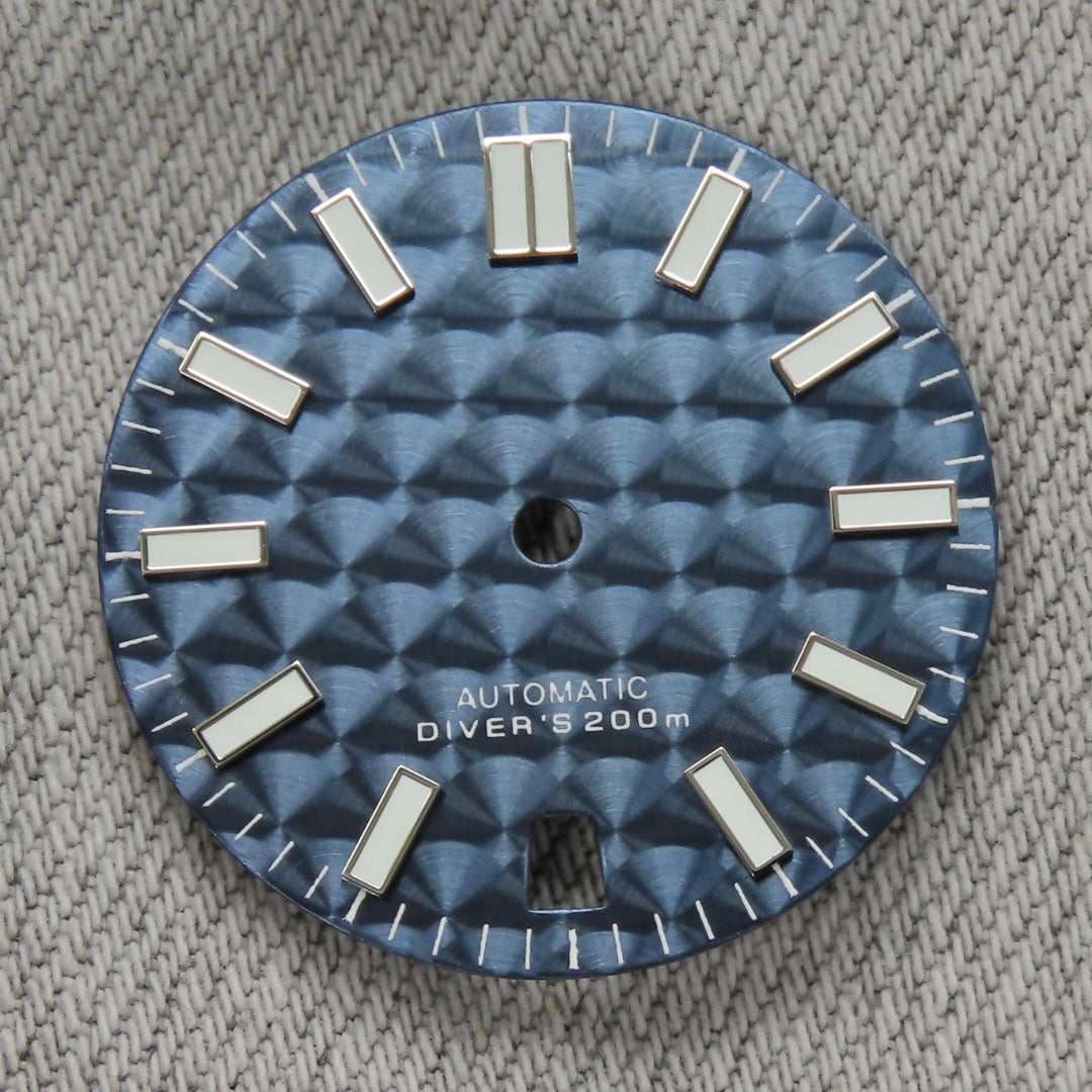 Dial Maker - Perlage dial / BGW9 Lume with date wheel