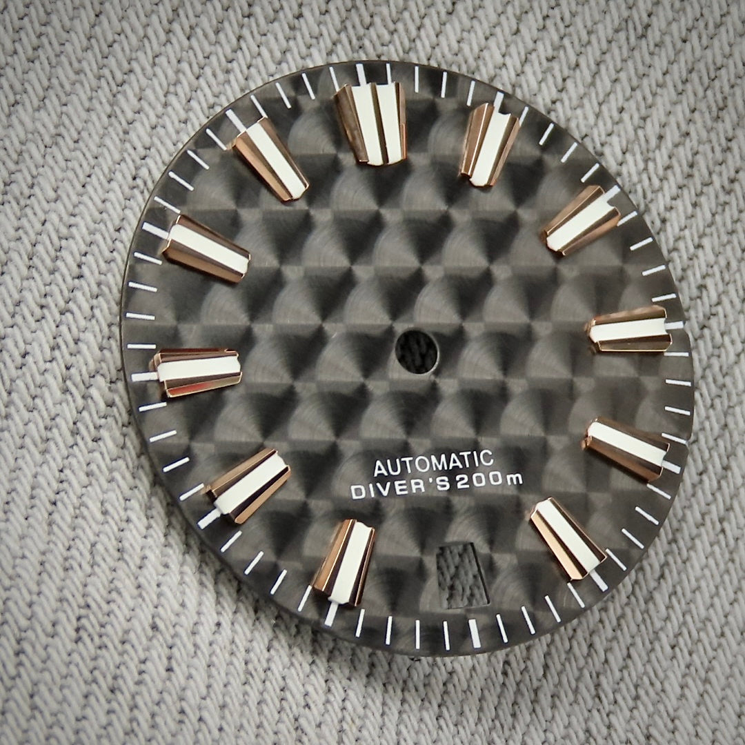 Dial Maker - Perlage dial /BGW9 Lume # 1 with date wheel BGW9