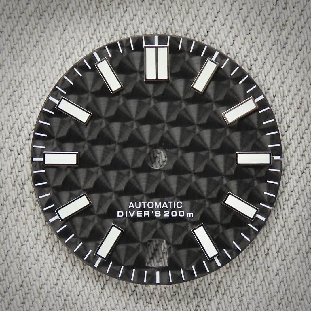 Dial Maker - Perlage dial / BGW9 Lume with date wheel
