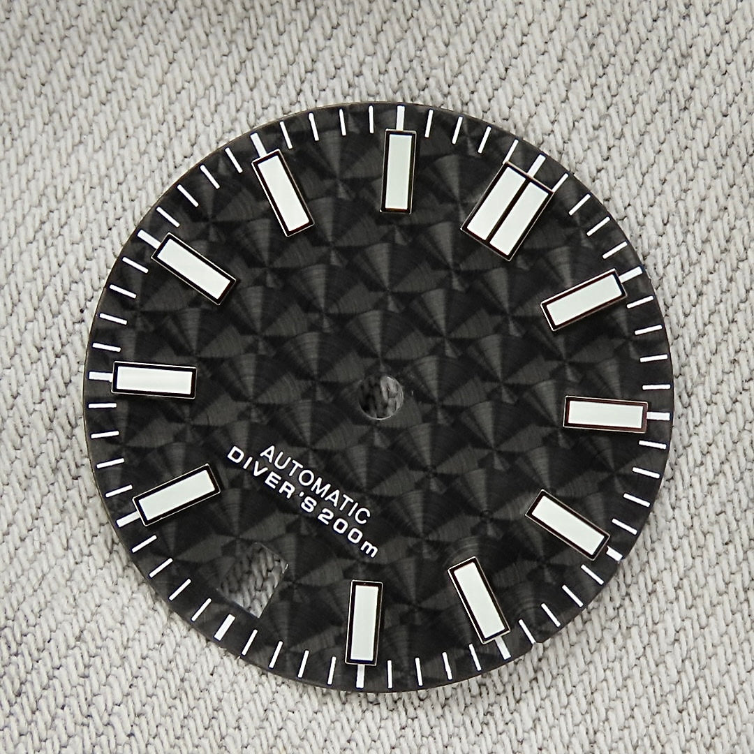 Dial Maker - Perlage dial / BGW9 Lume with date wheel