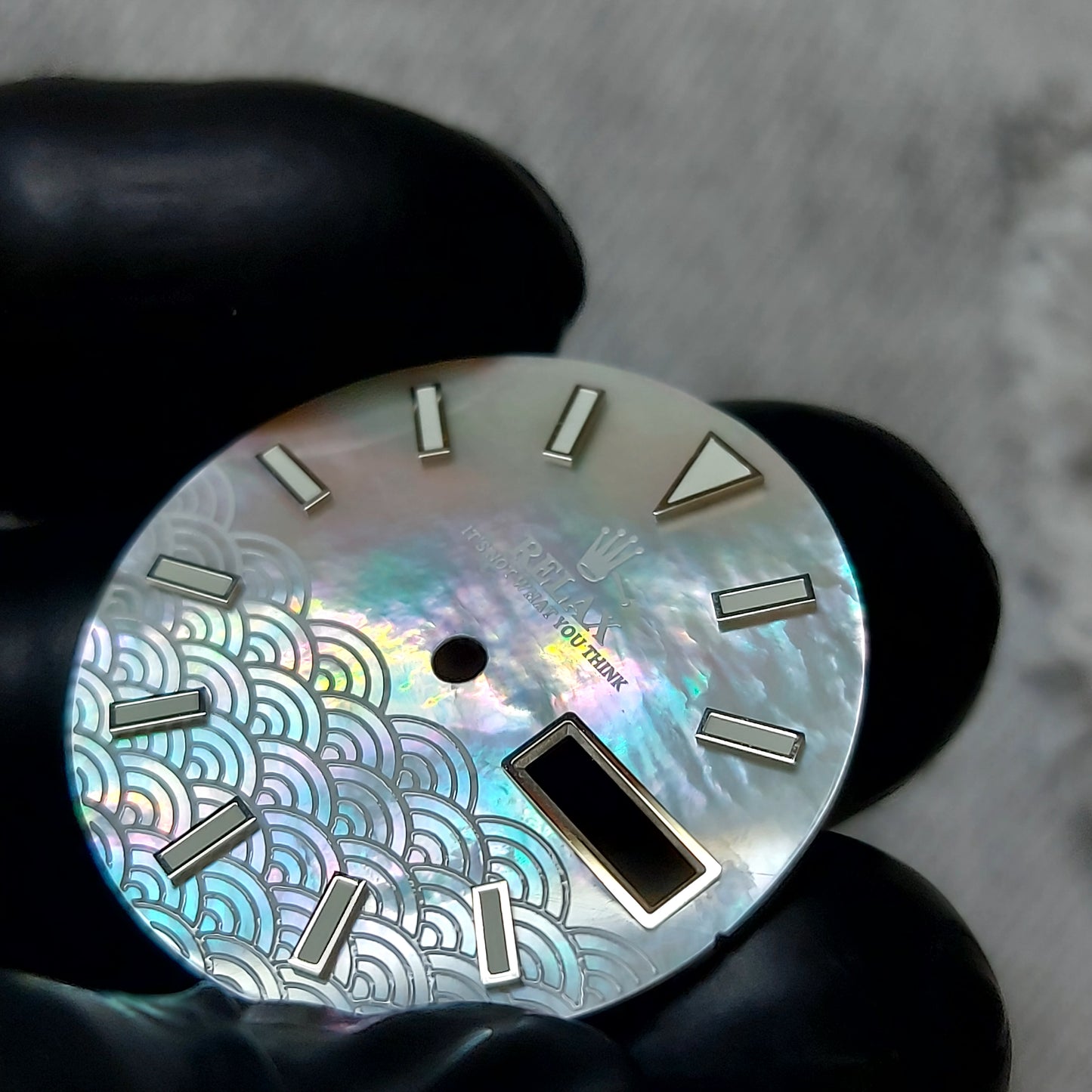 Dial maker - MOP (Mother of Pearl) with White Japanese Waves (Seigaiha) Relax Dial