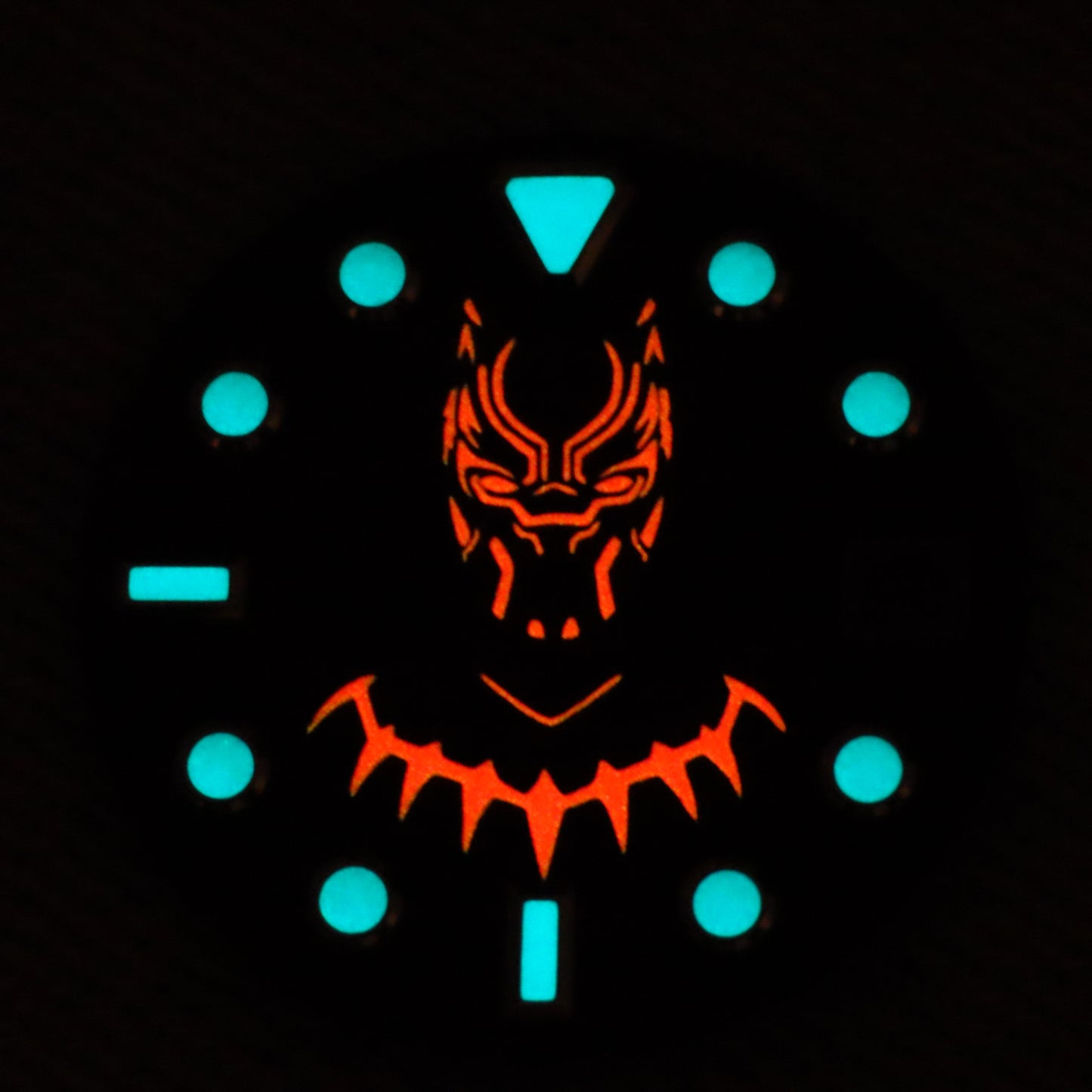 Dial maker - Matt black panther dial Red Lume