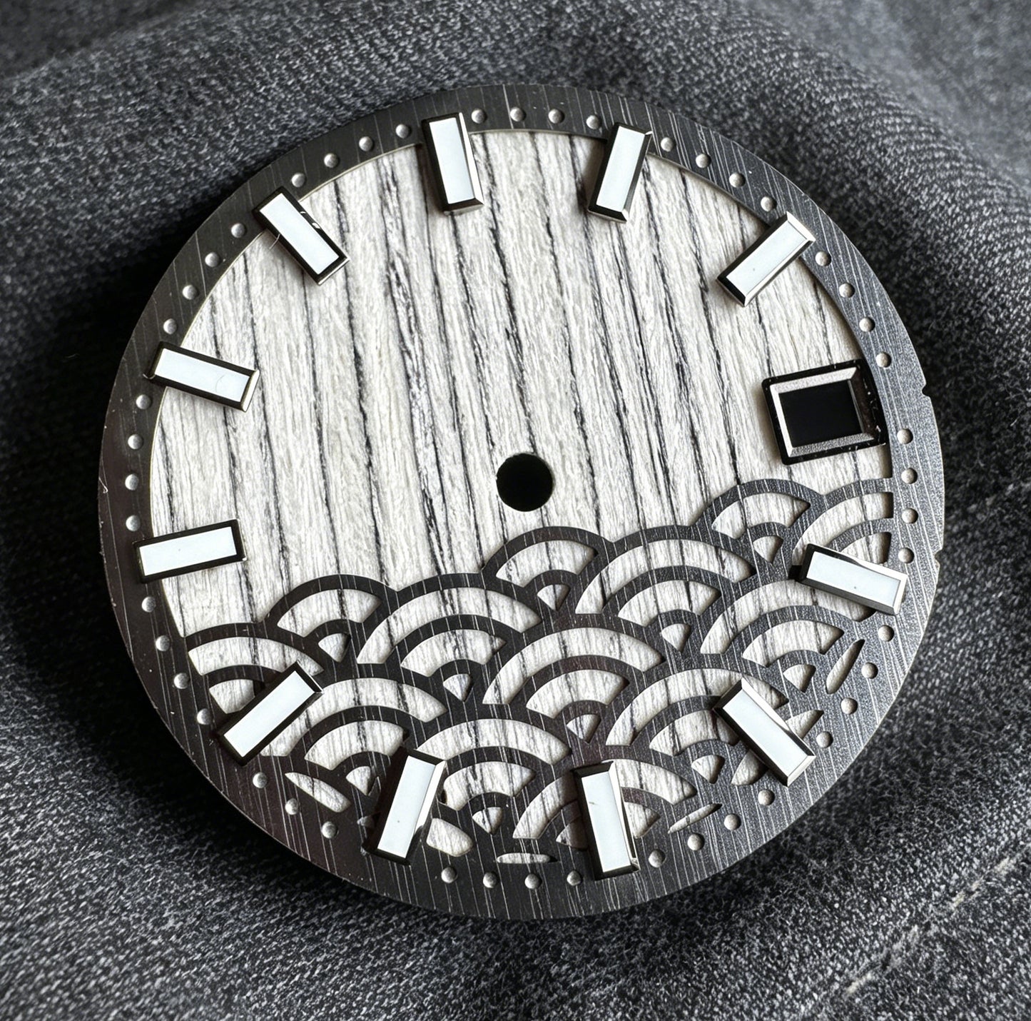 Dial Maker - Natural Wooden / Seigaiha Wave Dial  for NH35  Movement Custom Mod