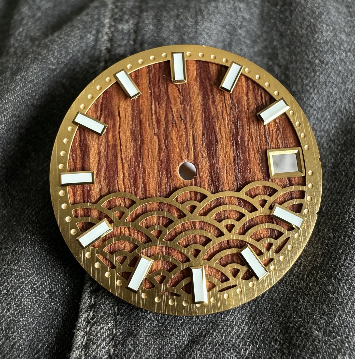 Dial Maker - Natural Wooden / Seigaiha Wave Dial  for NH35  Movement Custom Mod