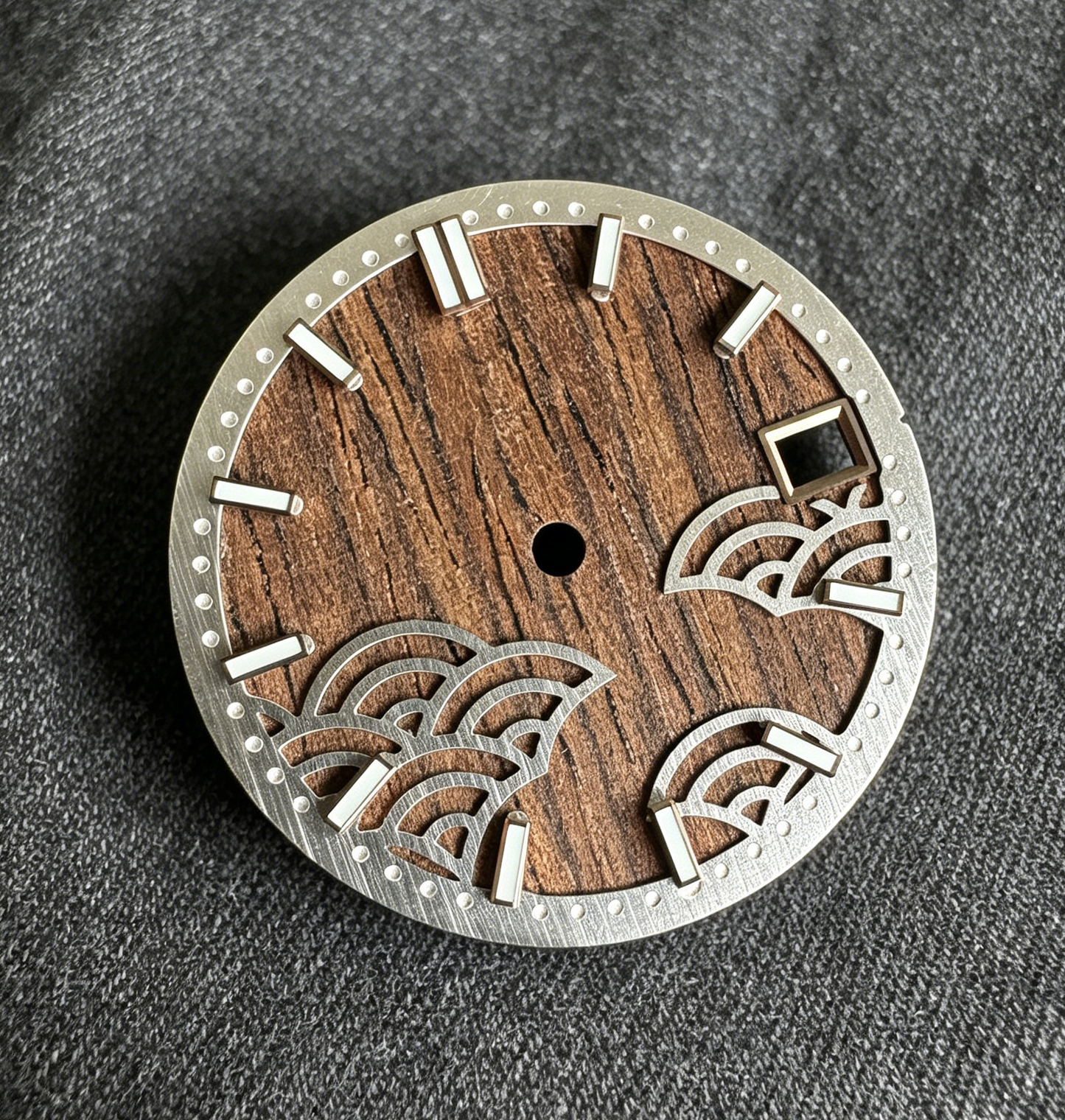Dial Maker - Natural Wooden / Seigaiha Wave Dial  for NH35  Movement Custom Mod