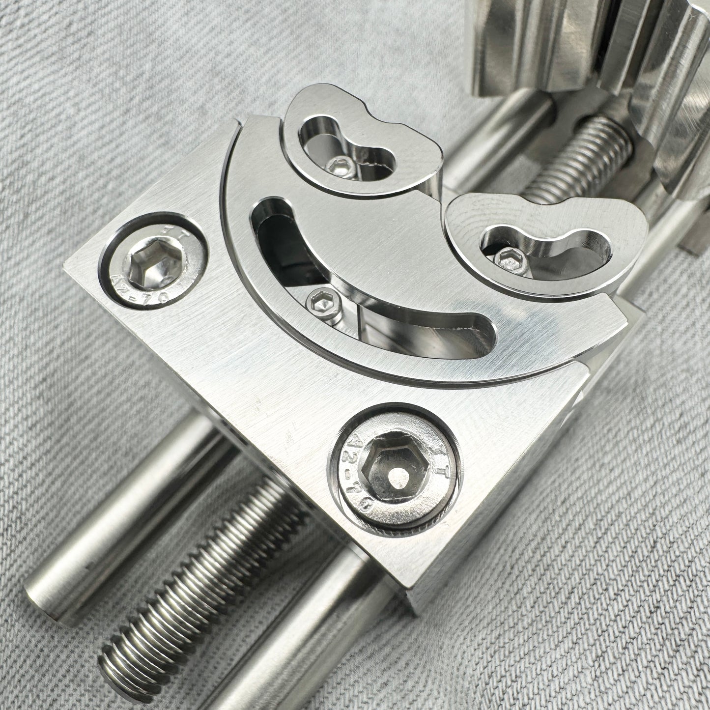 Fractal Vise DIY Kit, Stainless Steel Vise Clamp, Suitable for Any Shape