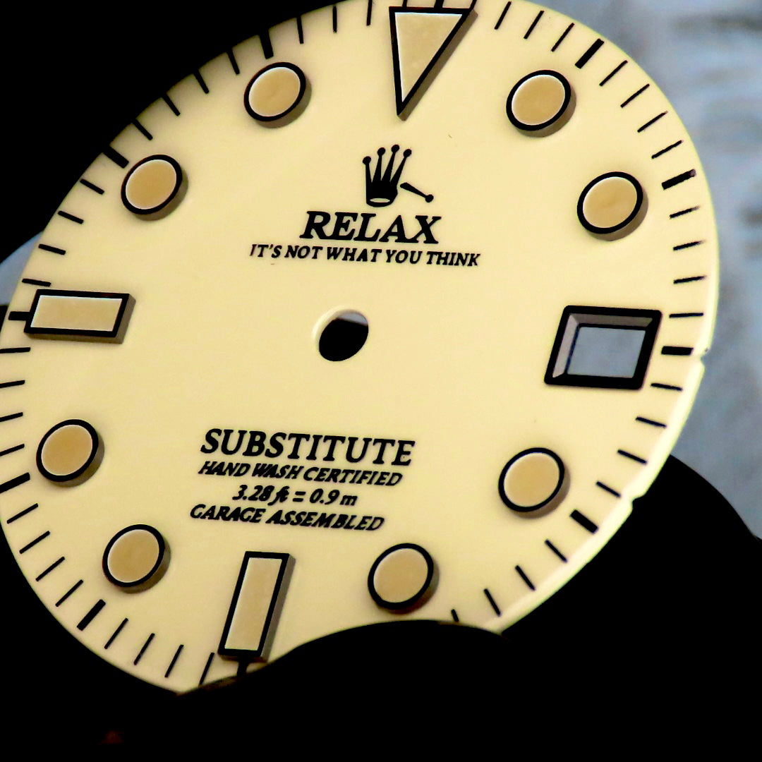 Dial Maker - Cream / khaki Enamel Relax Dial