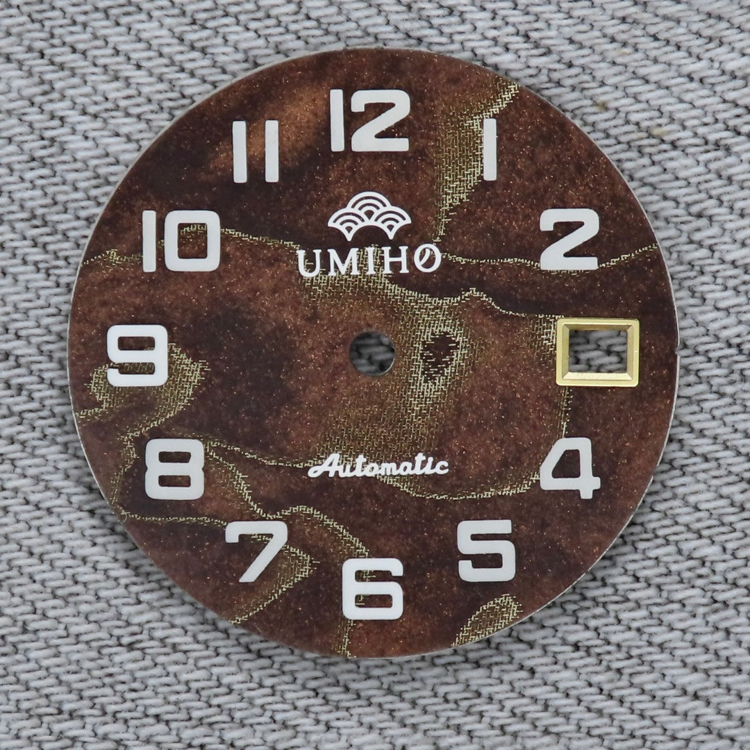 Carbon Fiber Dial & Pearlescent Resin Dial