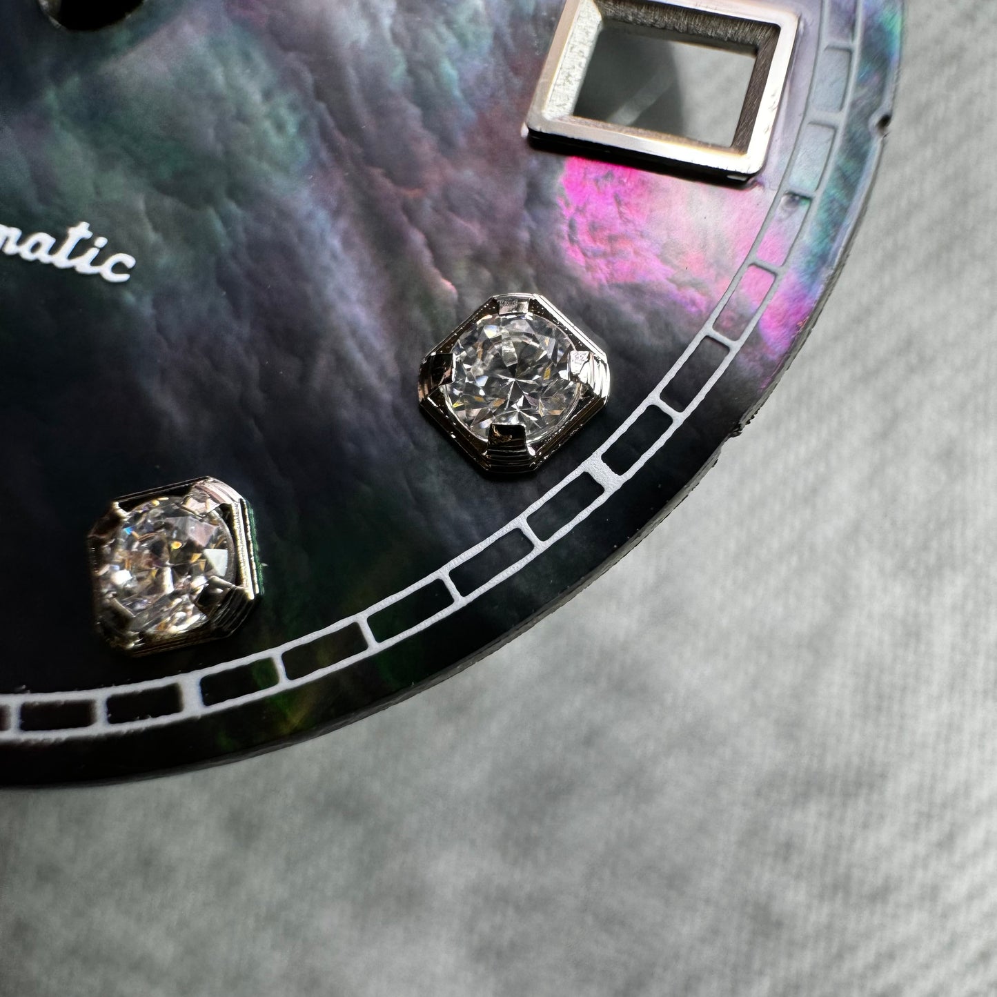 Map. Dial Dial maker - Black MOP dial with white Gemstone / Full BGW9 lume day ...